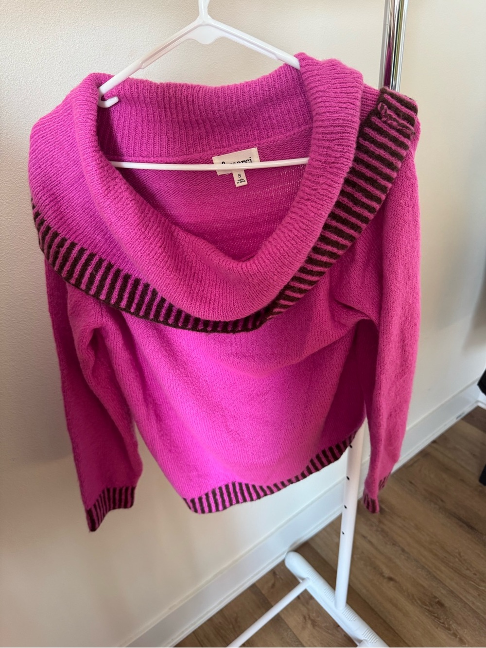 CHIC MOMENT &merci OFF SHOULDER KNIT SWEATER IN VIOLET SIZE SMALL - Picture 2 of 8